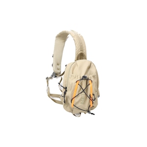 ELLIKER EYAM 5L 軽量ワンショルダーバッグ ユニセックス 撥水 防水 サステナブル素材使用 コンパクト 小型ボディバッグ サンド