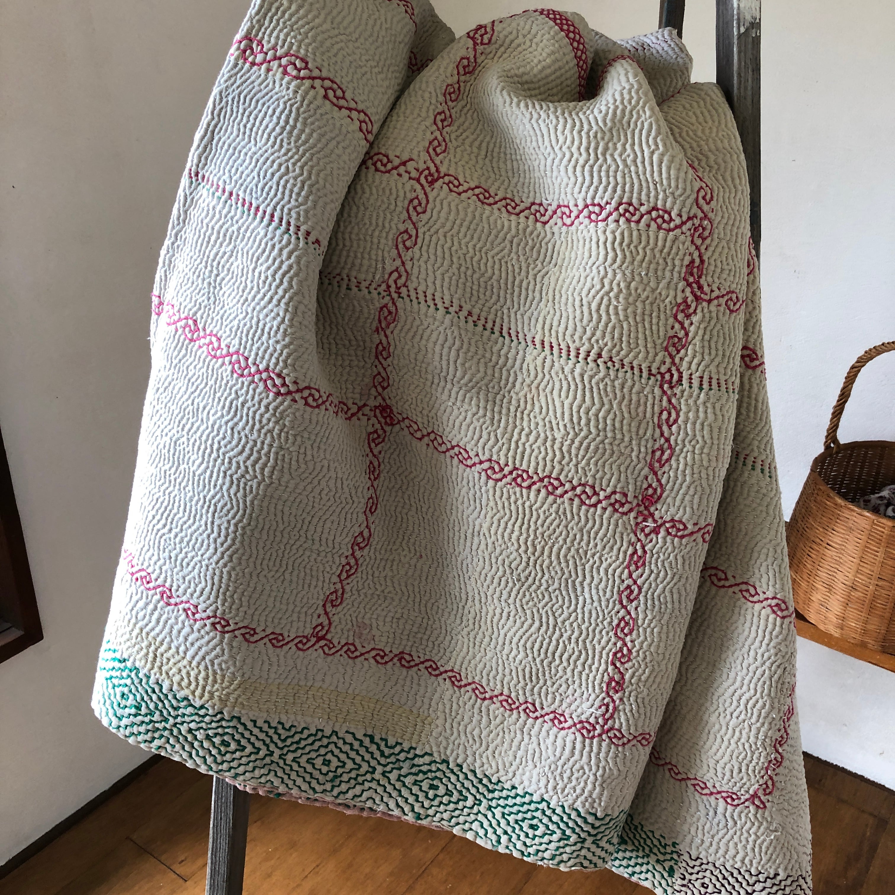 vintage white kantha カンタ ラリーキルト | &kantha