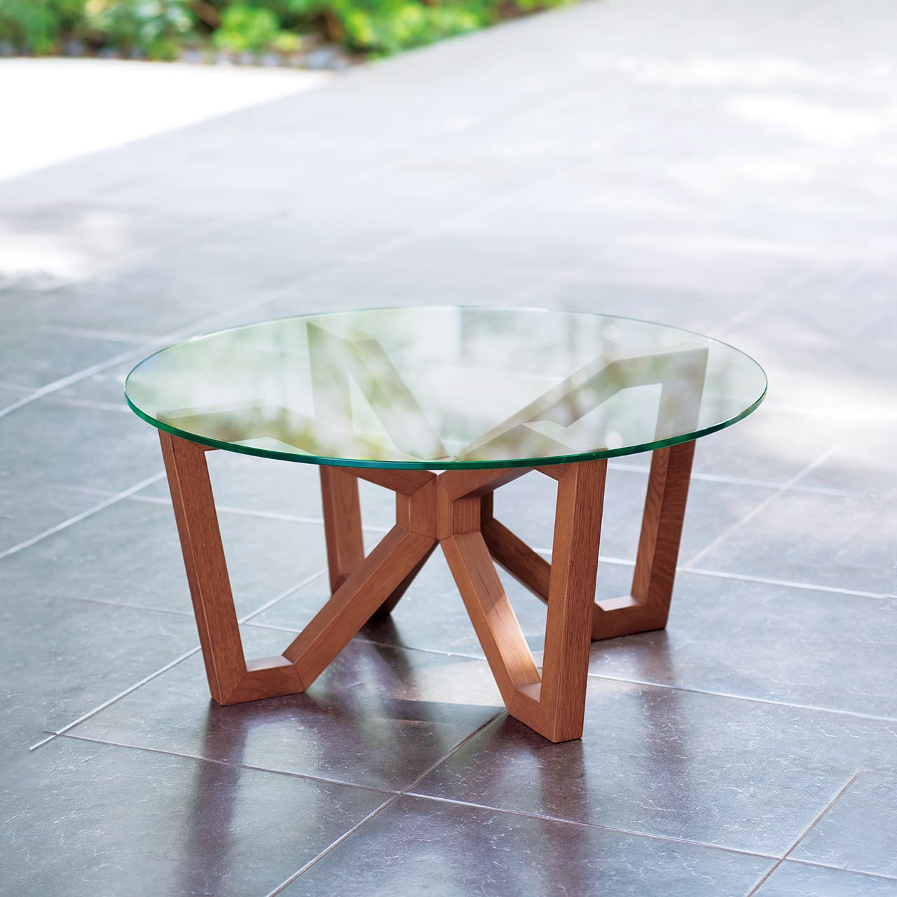 コーヒーテーブル・リビングテーブル|ガラス天板 Φ800 オーク材 ブラウン色| BH-04