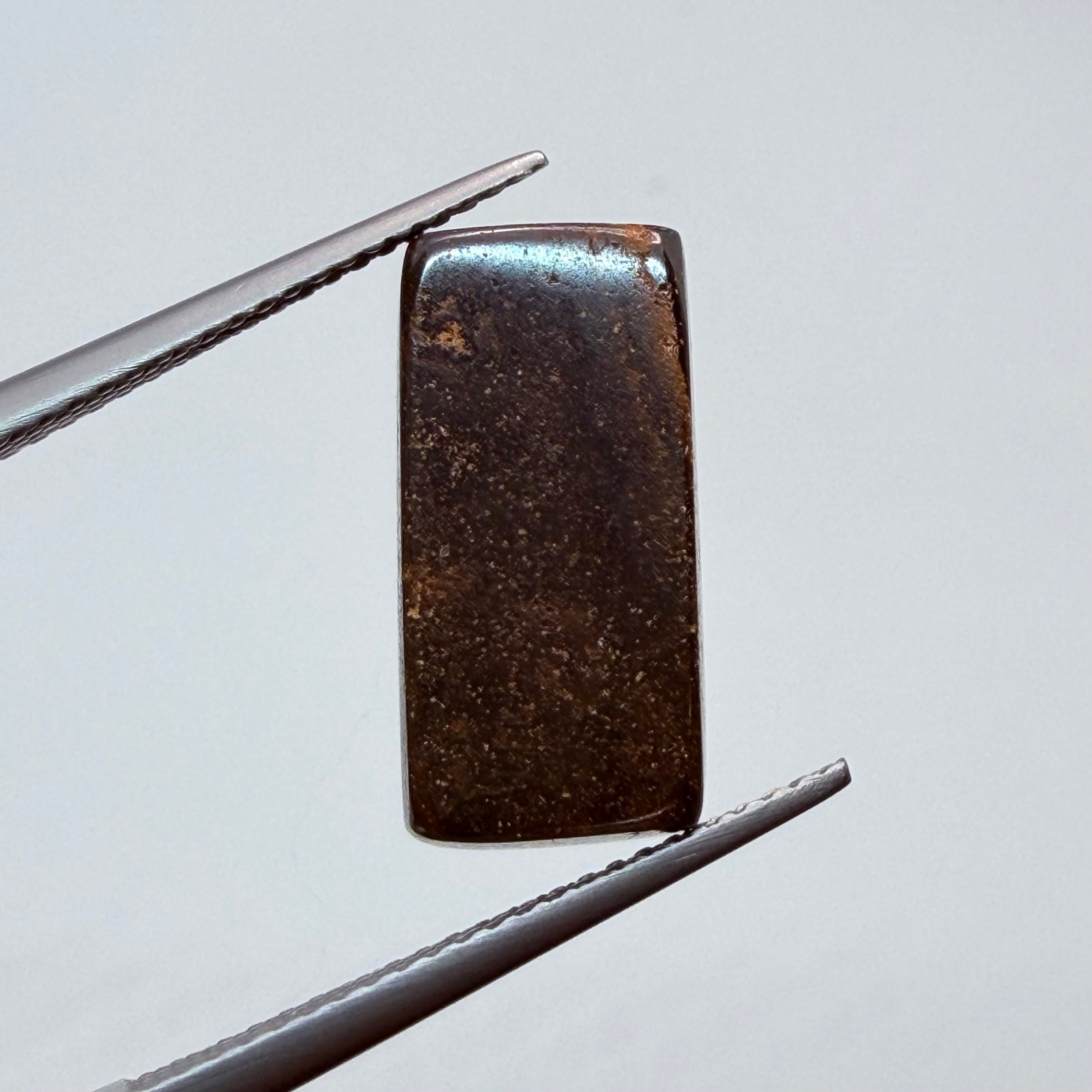 景色の見えるパーティカラーボルダーオパール