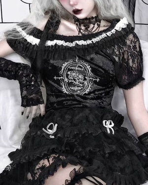 【予約】gothic off-shoulder lace embroidered velvet blouse