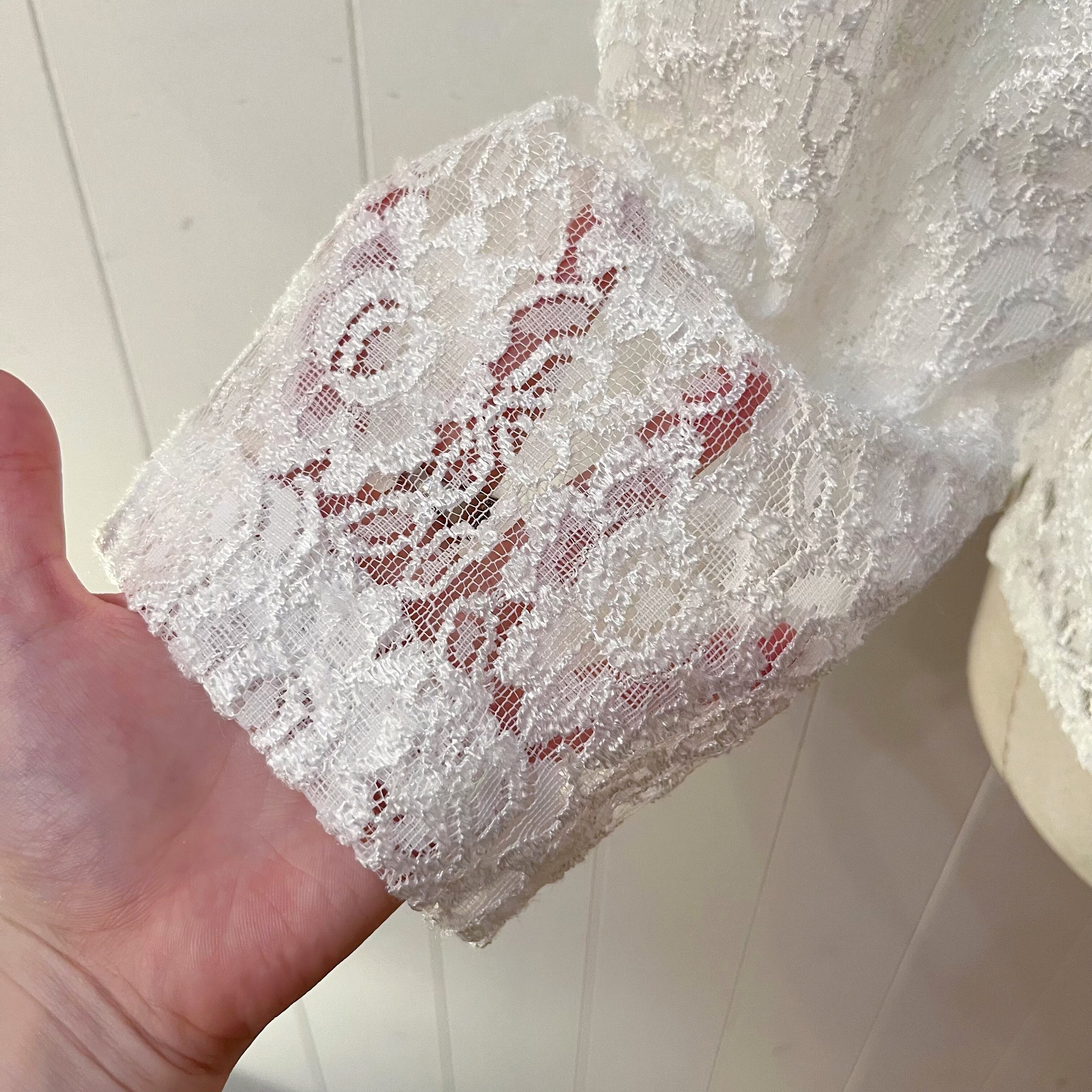 white flower lace blouse