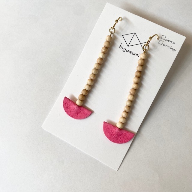 higawari :wood gyozaピアス