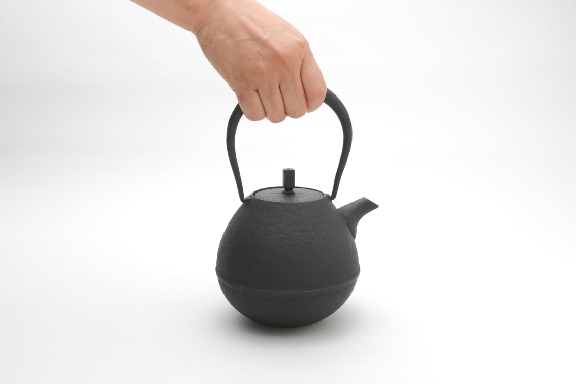 空間鋳造 Egg 南部鉄瓶 大 黒 栞 箱付き