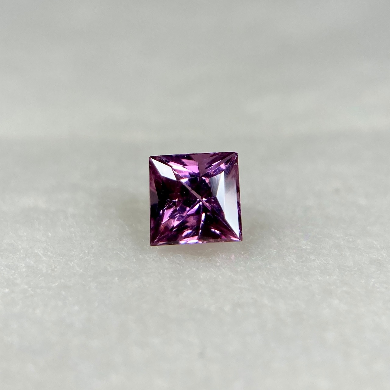 プリンセスカット サファイア 約3.6mm*2.6mm r-0337