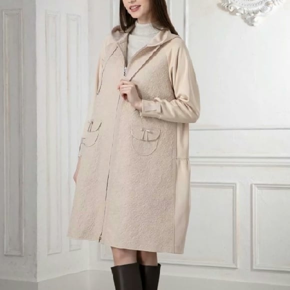 スーパービューティー ロングパーカー ダンボールニット キルティング 2528001 ベージュ ティヤード リボン 2025年秋冬 オーラボー Super Beauty 大人かわいい服 大人スタイル キレイメ レディース アパレル 女性 M L LL 30代 40代 50代 60代