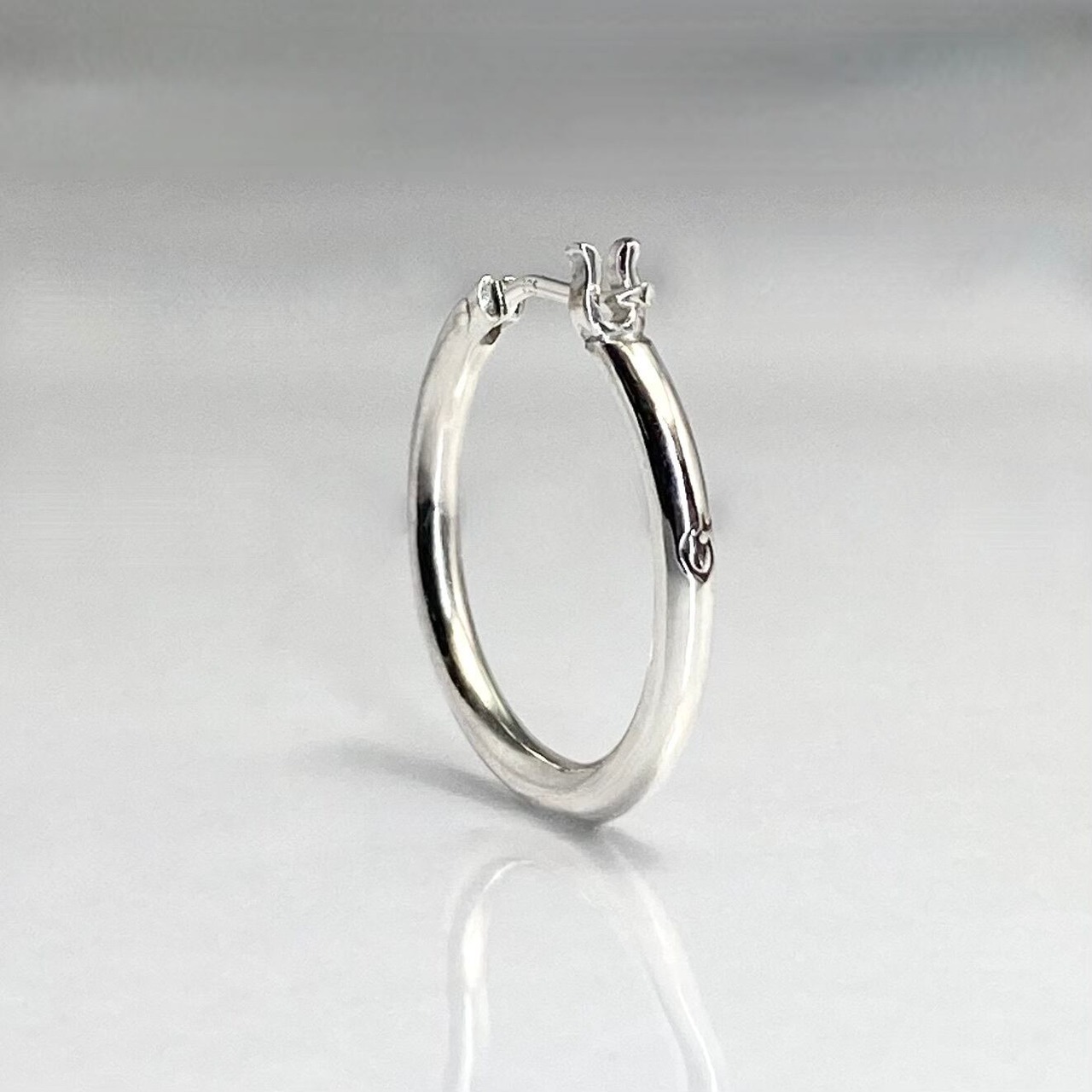 CROSS THIN HOOP [LARGE] / クロスシンフープピアス L