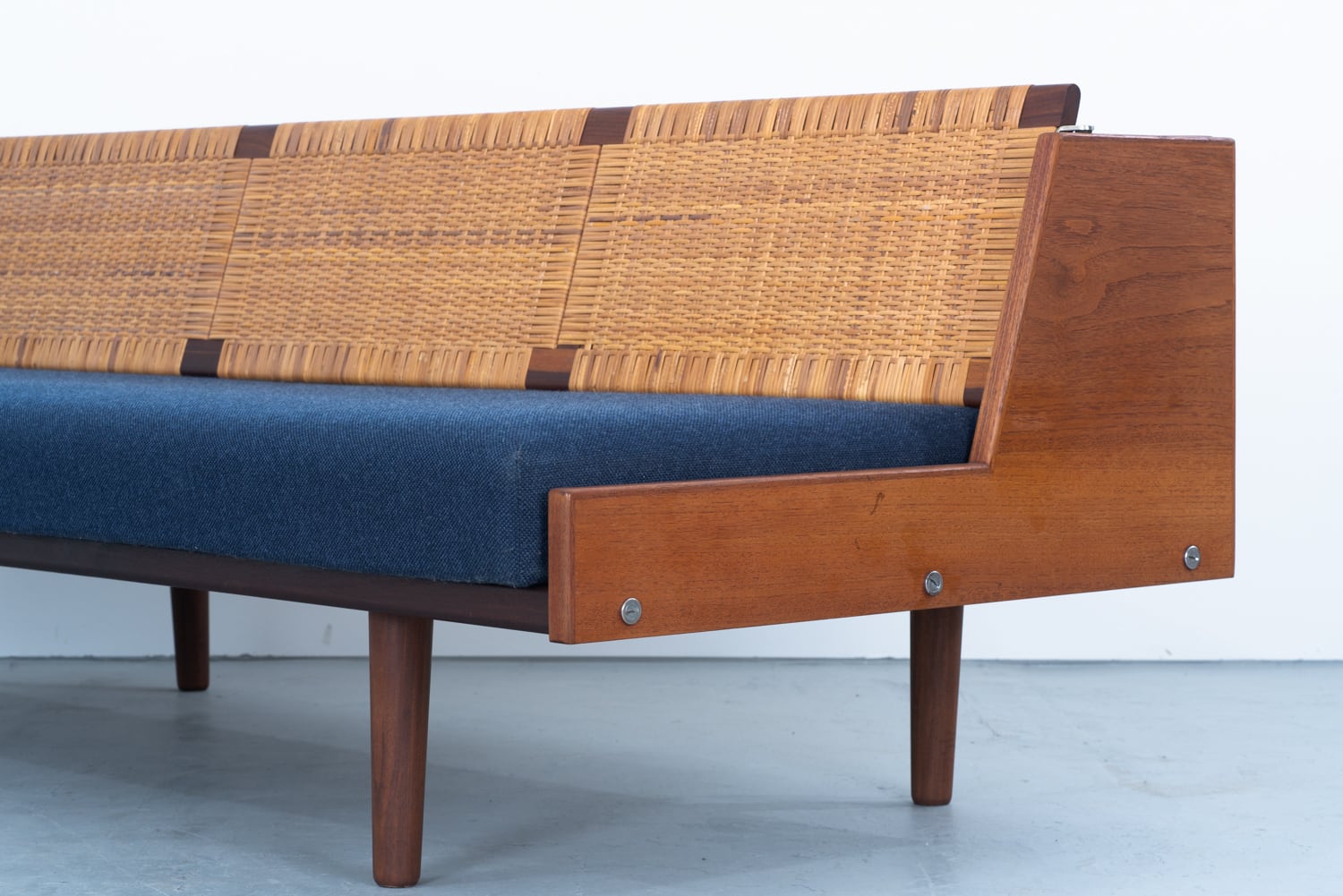 Hans J. Wegner | GE7 Daybed | kaikki gallery | 北欧ヴィンテージ