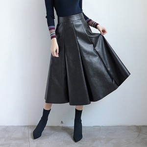 フェイクレザーフレアースカート