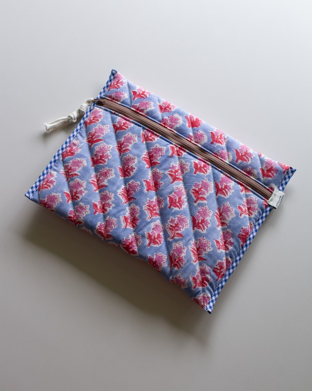 Block quilt Tablet Sleeve.　<Somewhere Else>