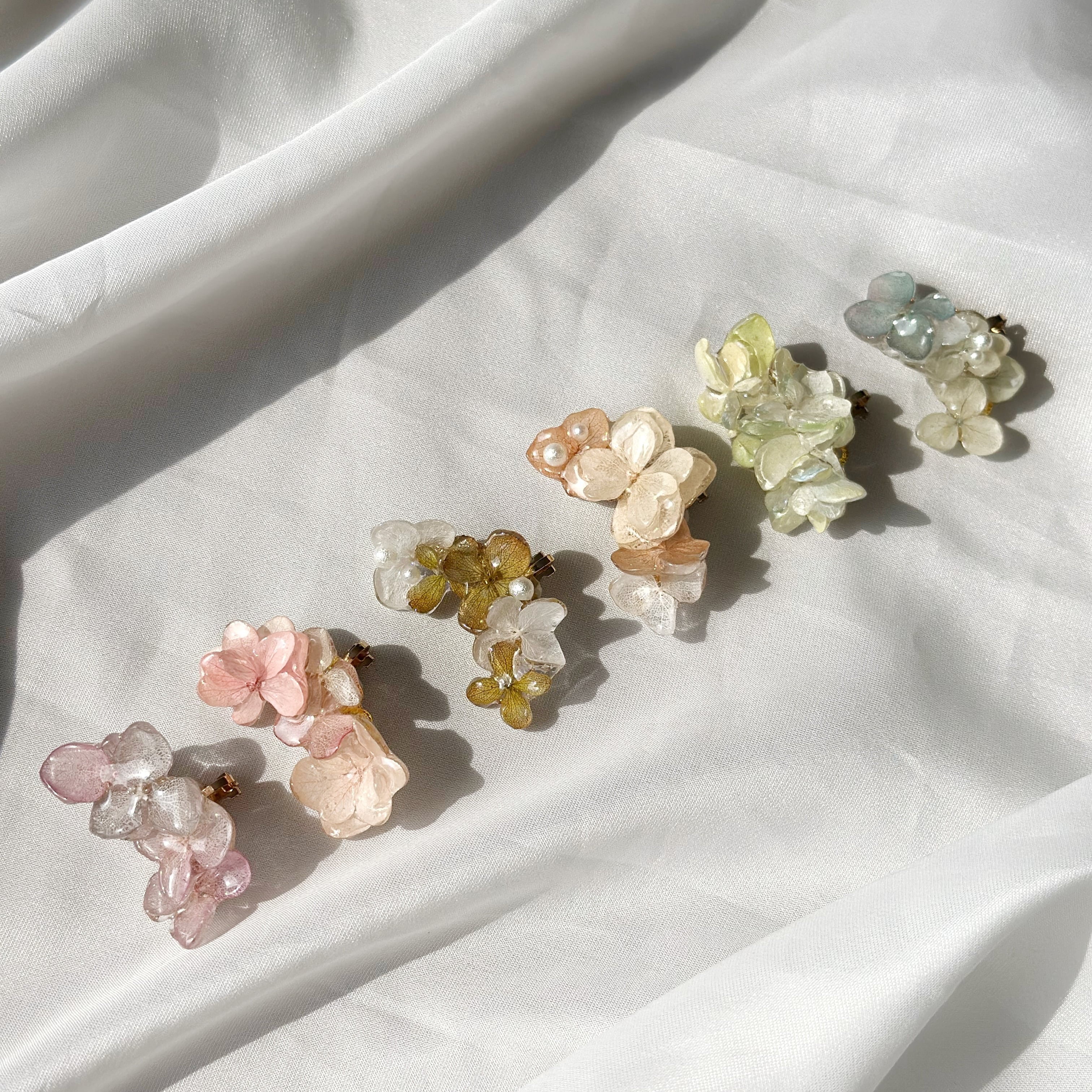 イヤーカフ  枯れない本物の紫陽花使用