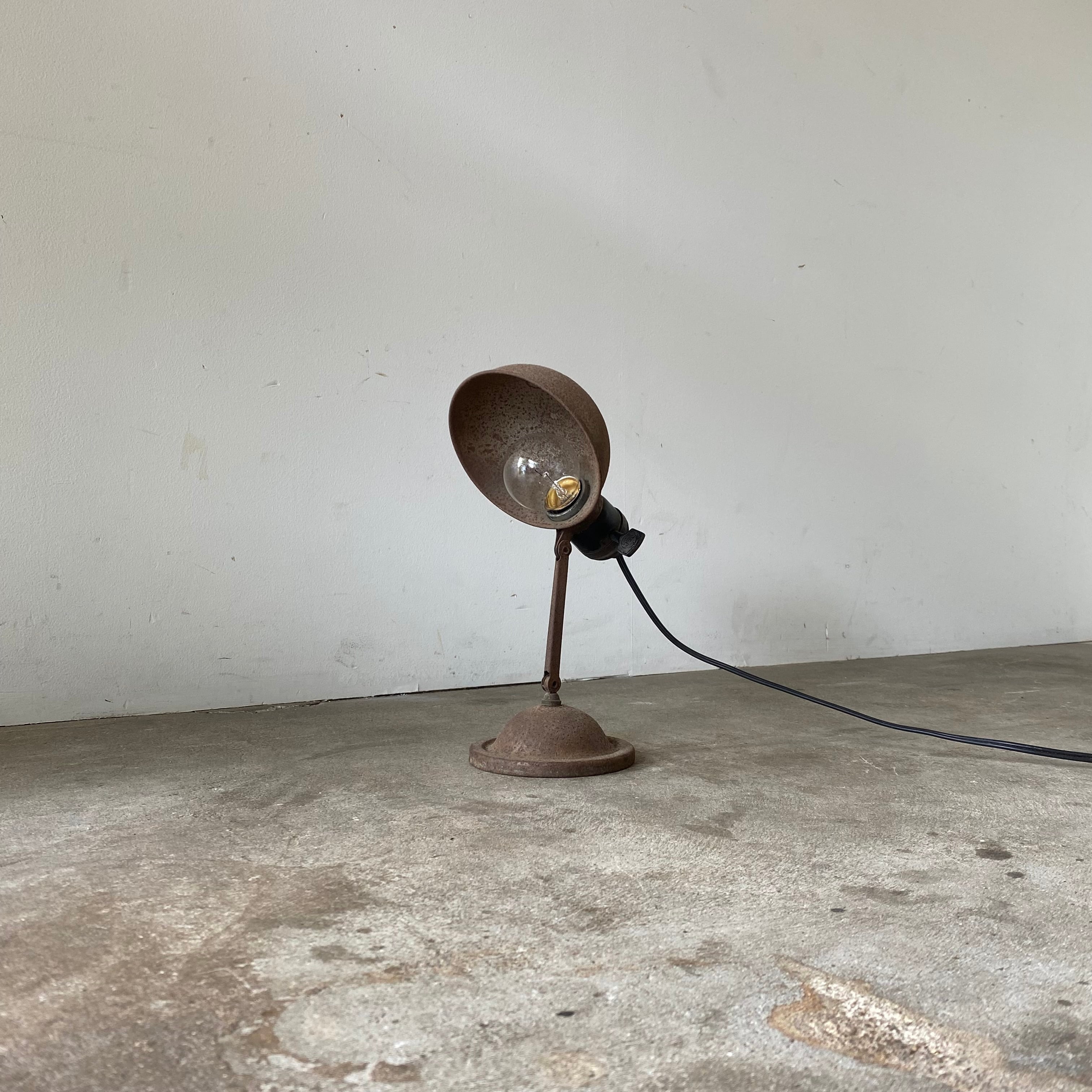 アンティークのランプ　1075