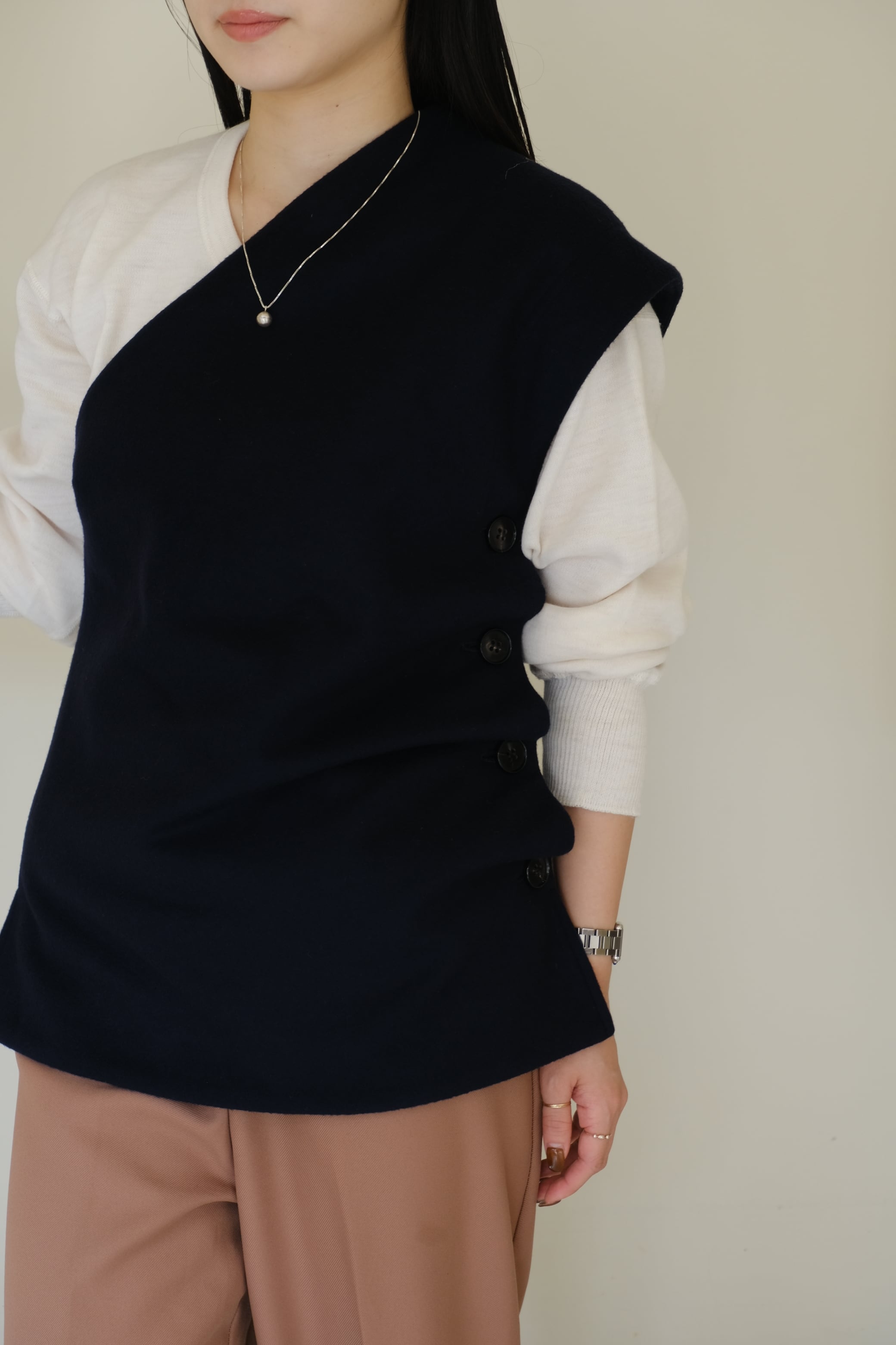 KAYLE】WOOL CASHMERE ASYMMETRY TOP | theour
