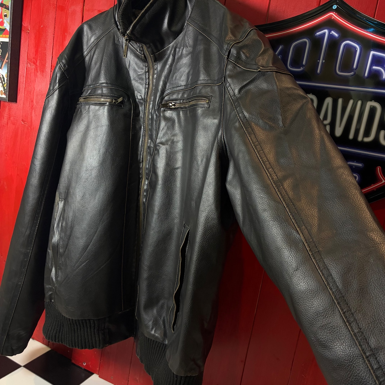 00s GUESS フェイクレザージャケット ゲス シングルライダース 黒 ハイネック