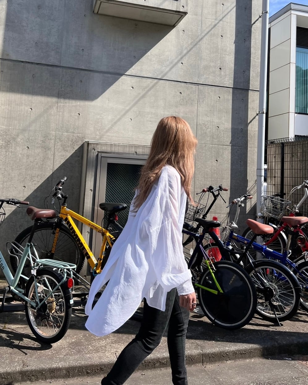 バックスリットシアーSH／White | Primaras