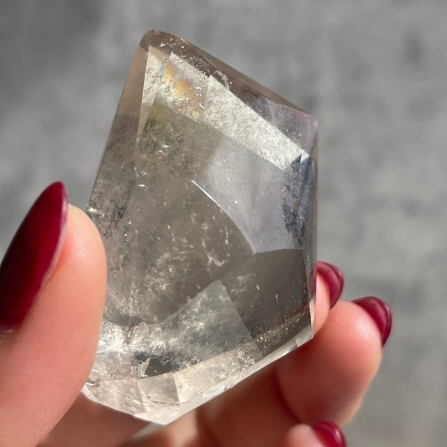 ブラジル・ミナスジェライス州アラスアイ産【スモーキークォーツ（ジュエリーカット）】③ 鉱物 天然石 パワーストーン