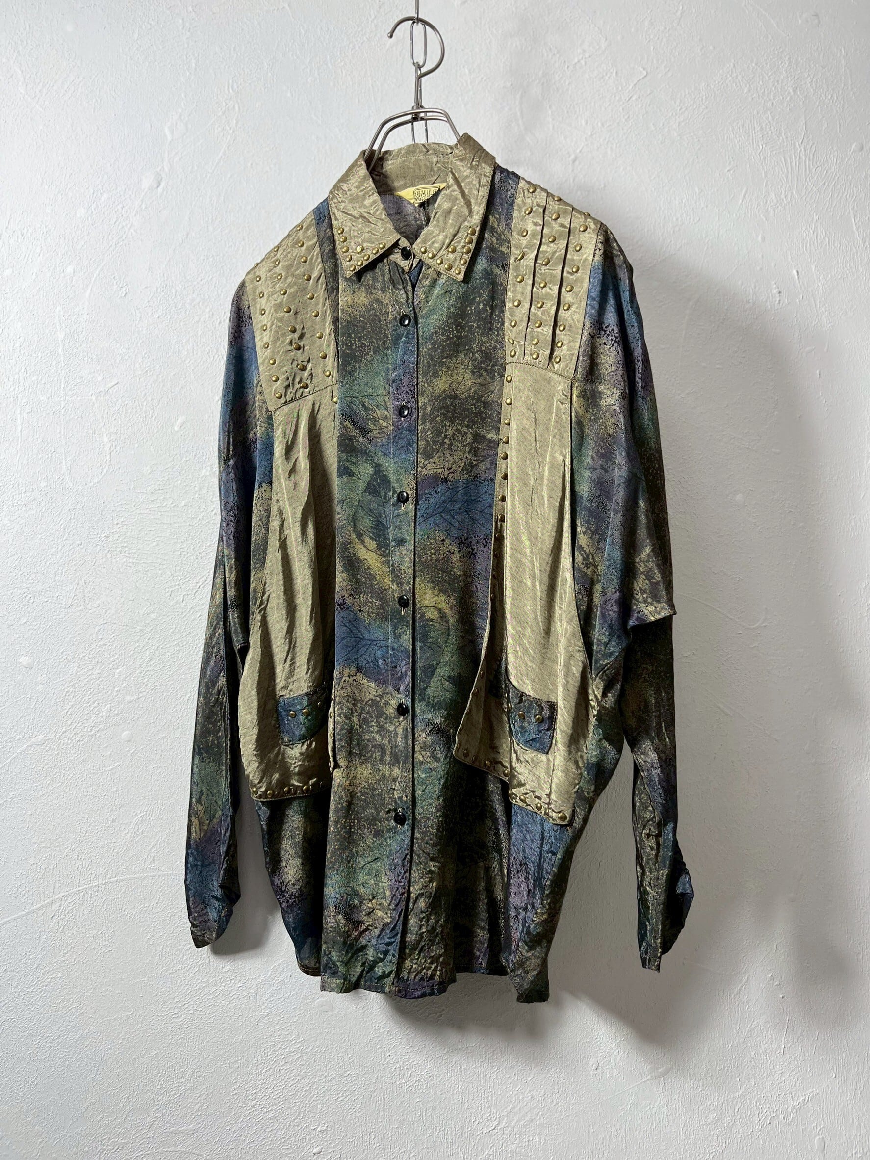 90’s studs art design shirt vintage