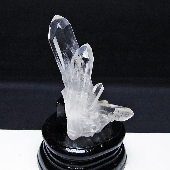 水晶 クラスター マダガスカル産 台座付属 水晶 原石 一点物 172-4324
