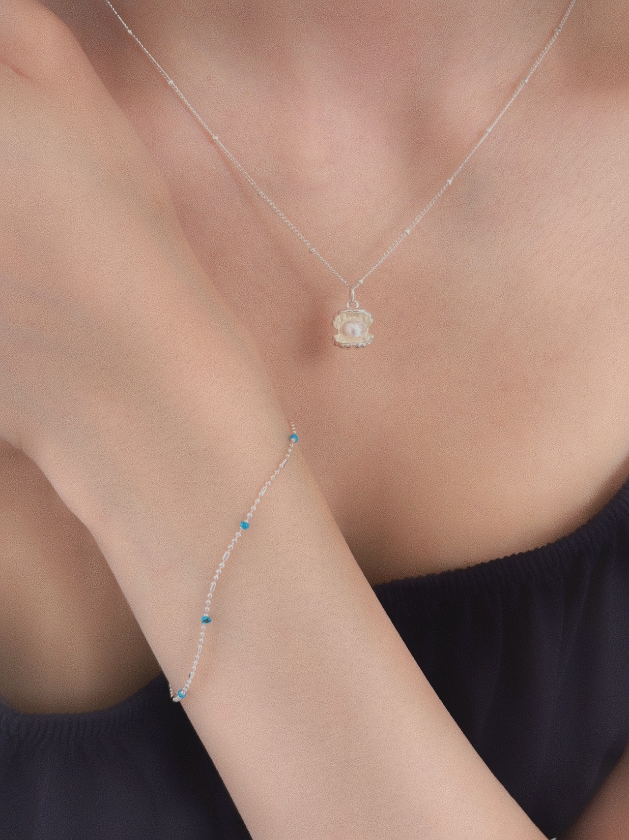 SHELL NECKLACE