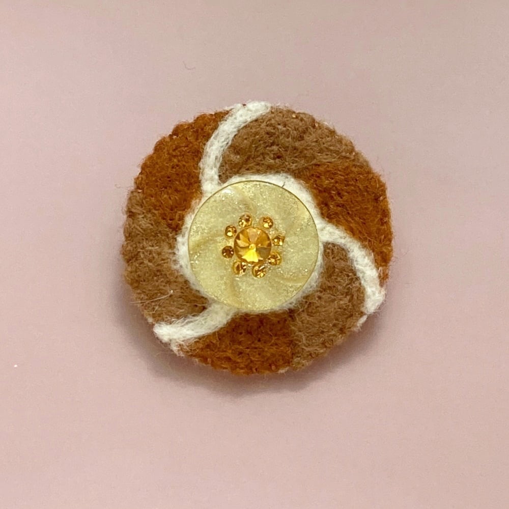 SoldOut>アールヌーボーなボタン花ブローチ | ChocoLa♪