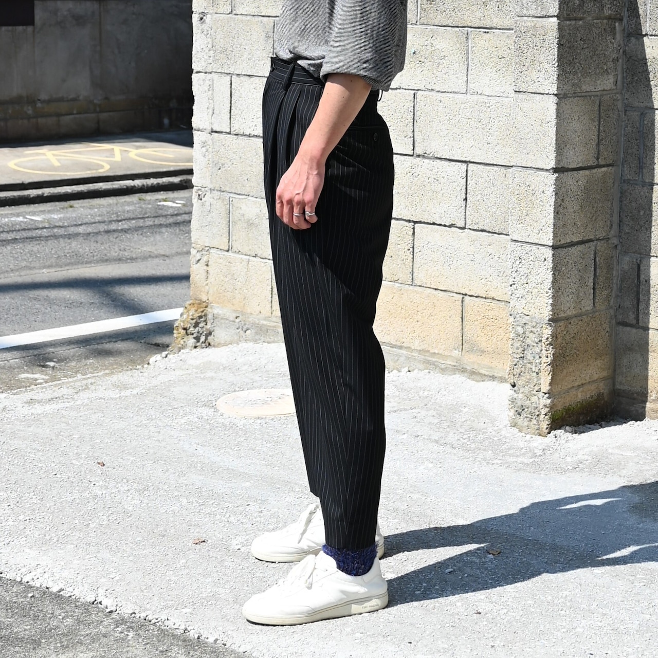 KUON / 2 Tuck Trousers