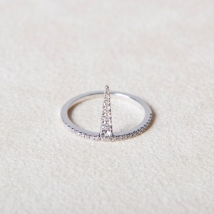 Moment mountain ring