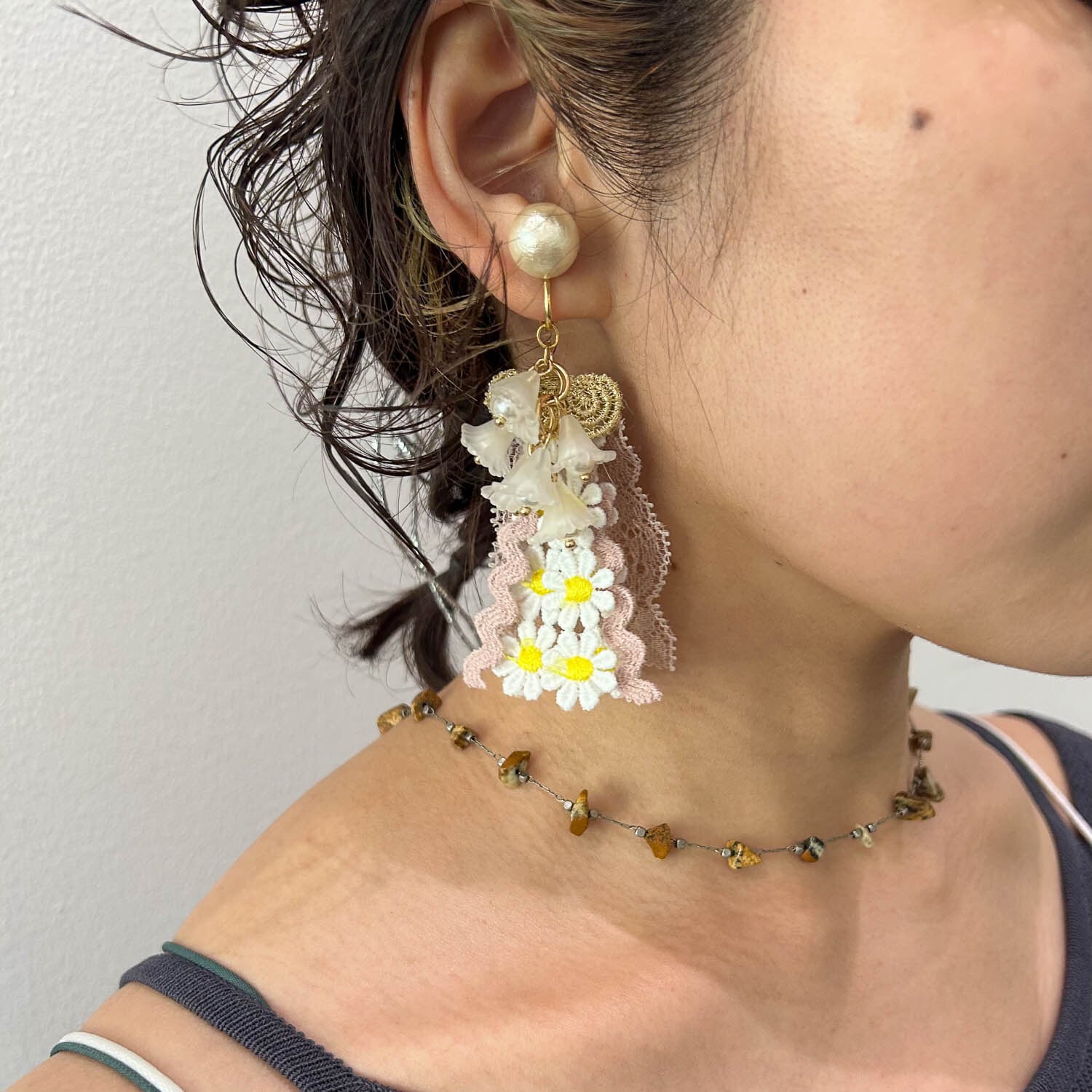 コットンパールといろいろレースタッセルの〈ピアス/イヤリング