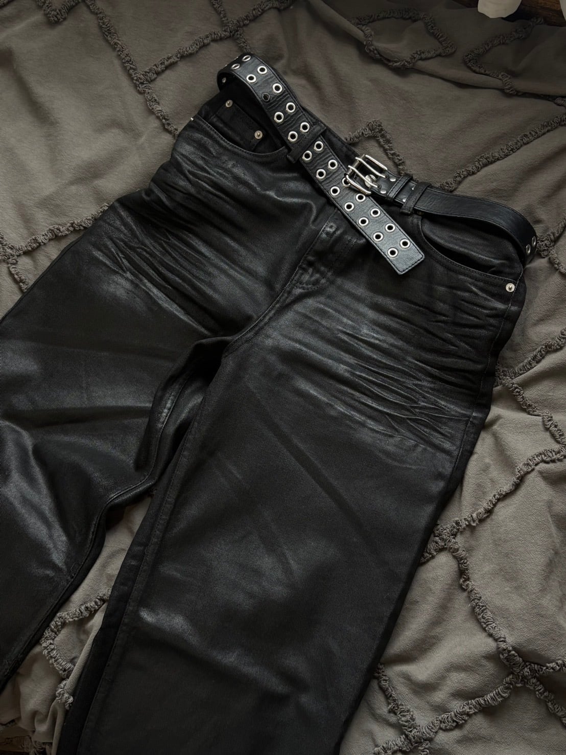 即納】RADIANT Embossing coating denim | 韓国ファッション セレクト