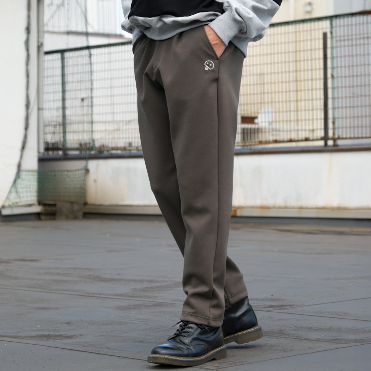 ダンボールニットイージーパンツ