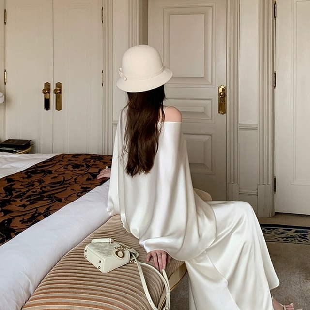 Off-the-shoulder tops　2507291