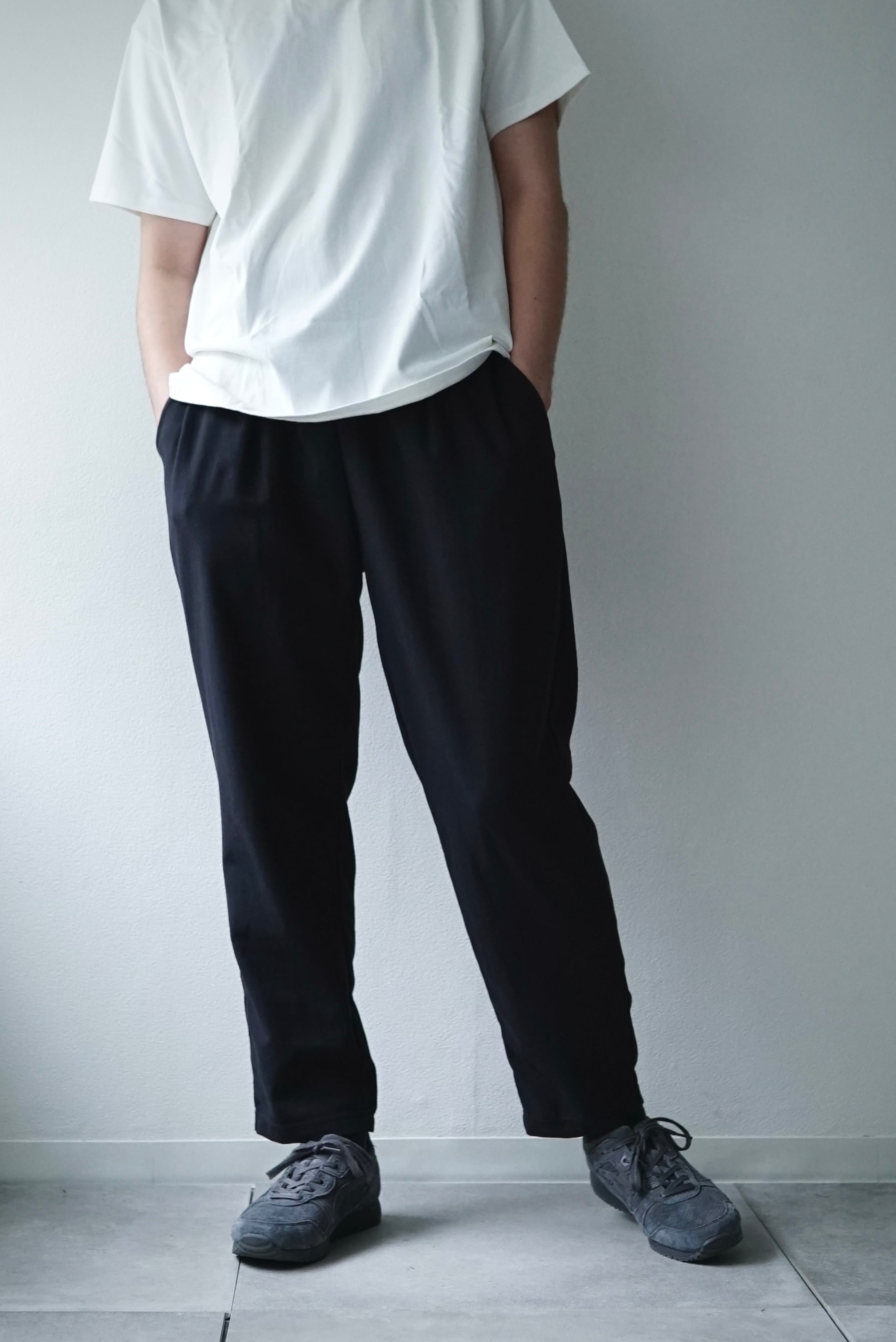 Barathea Cloth / Tapered Easy Pants（BLACK） | C O L I N A