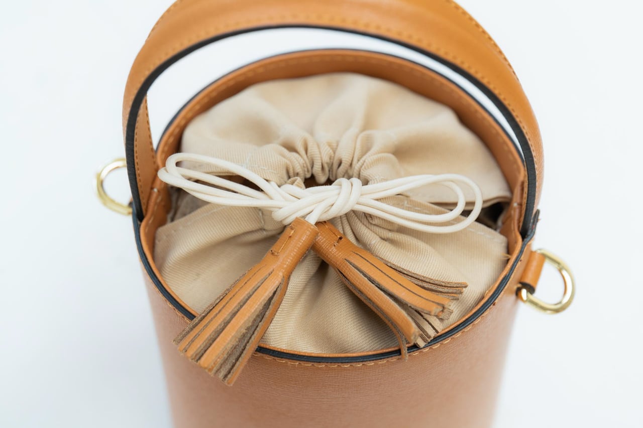 フランコ フェラーロ ミニバケツ型 2WAYバッグ（2色） | 中村江里子