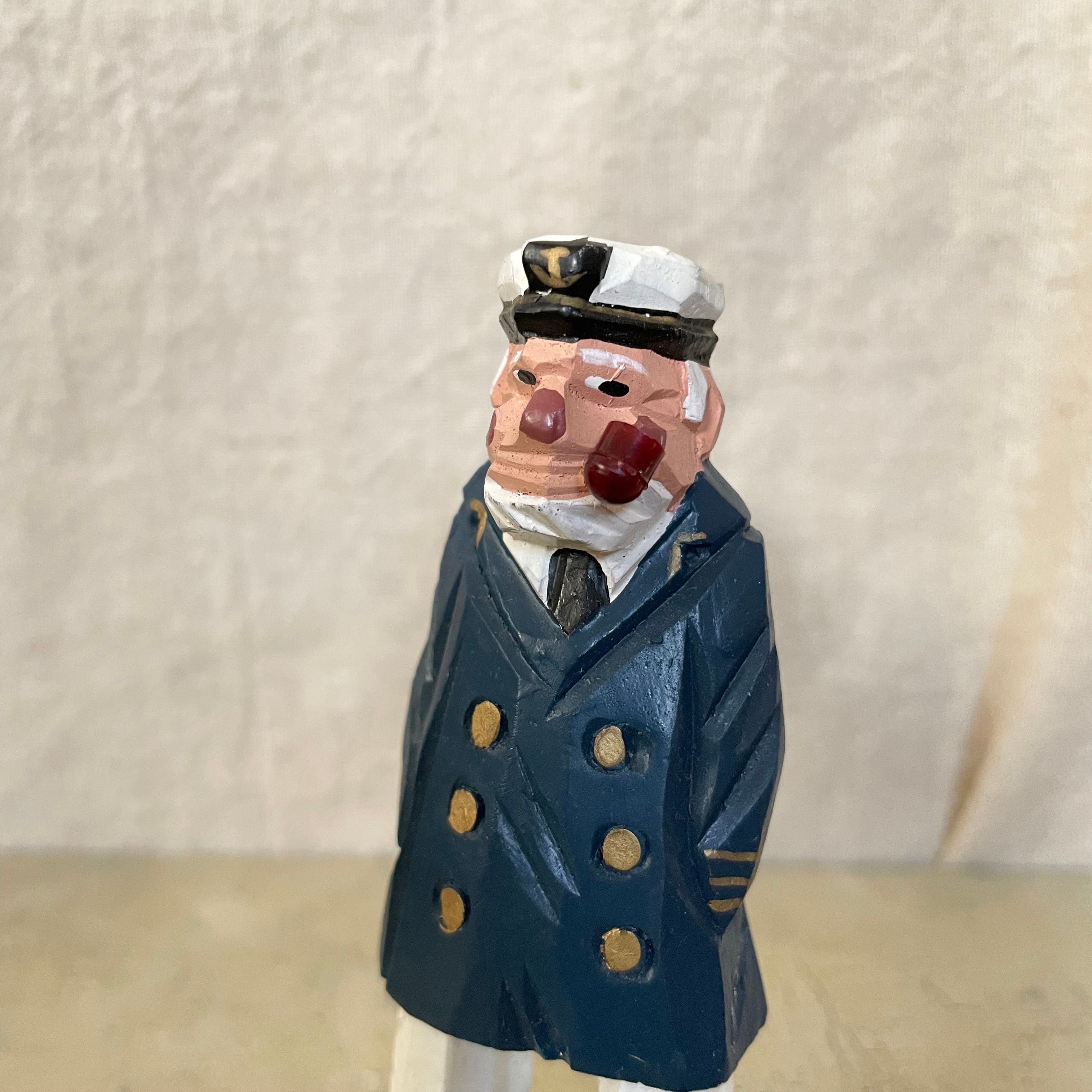 木彫りの船長さん | tsuitachi craft&brocante