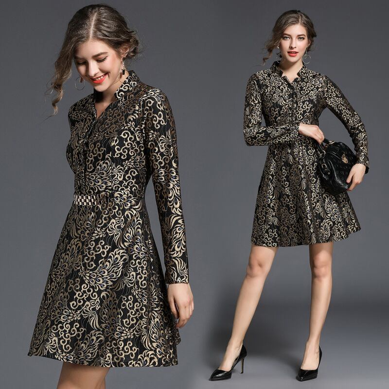 刺繍入りミニワンピース