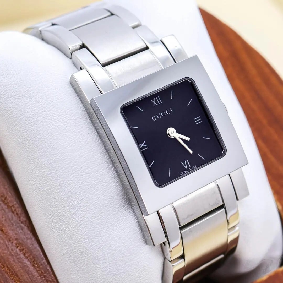 稼働 GUCCI 腕時計 7900L.1 スクエア ブラック文字盤 3725 稼働 GUCCI 腕時計 7900L.1 スクエア ブラック文字盤 3725 | Like a