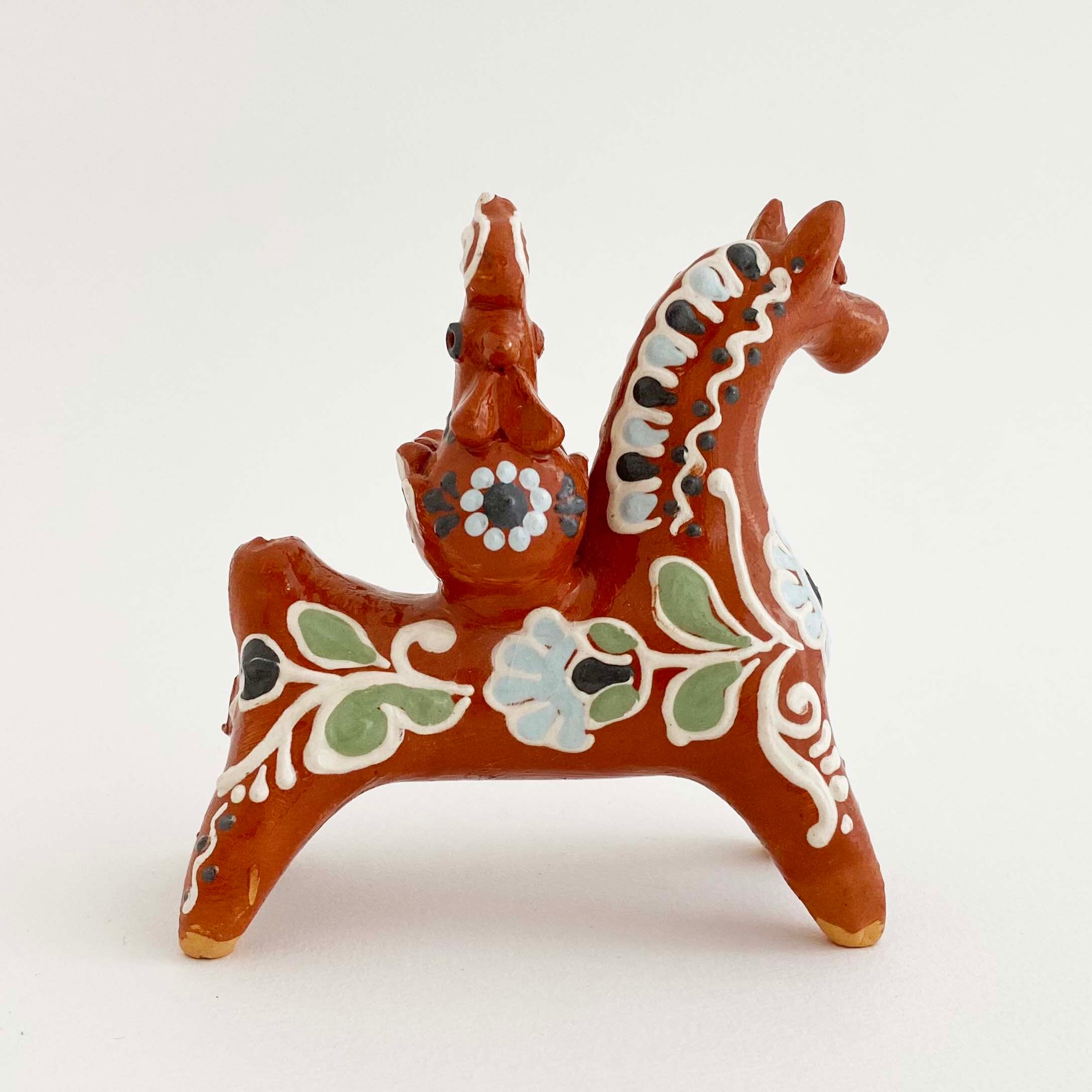 ウクライナ産 オピシュニャ土人形(馬と鶏 / 赤茶の馬)