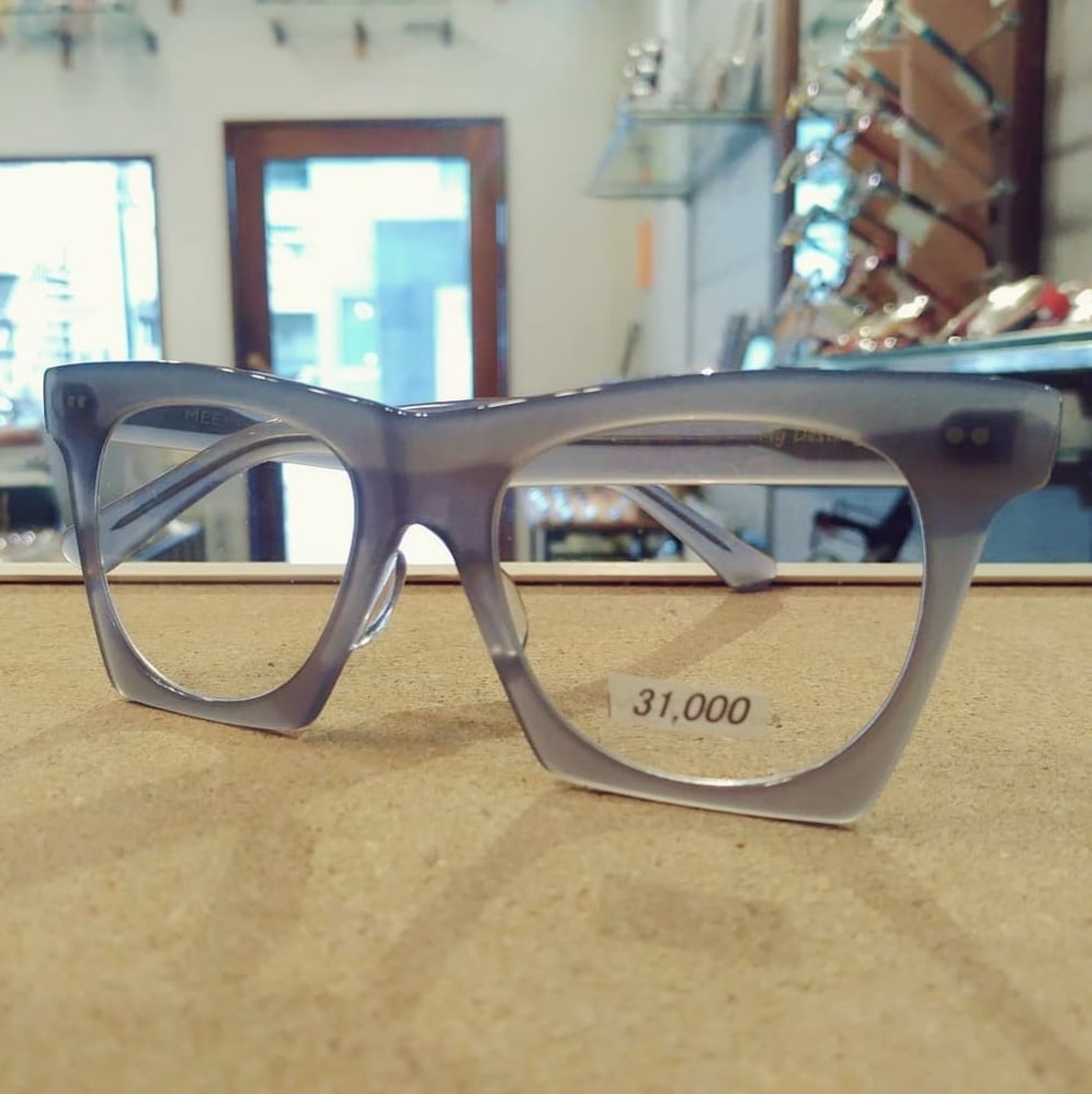 デザイナーズメガネ MEE | eyewear shop バタフライ