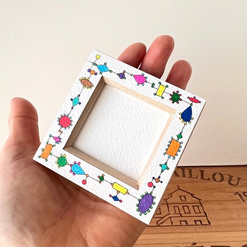 mon-petit（白） ｜ちいさなイラスト