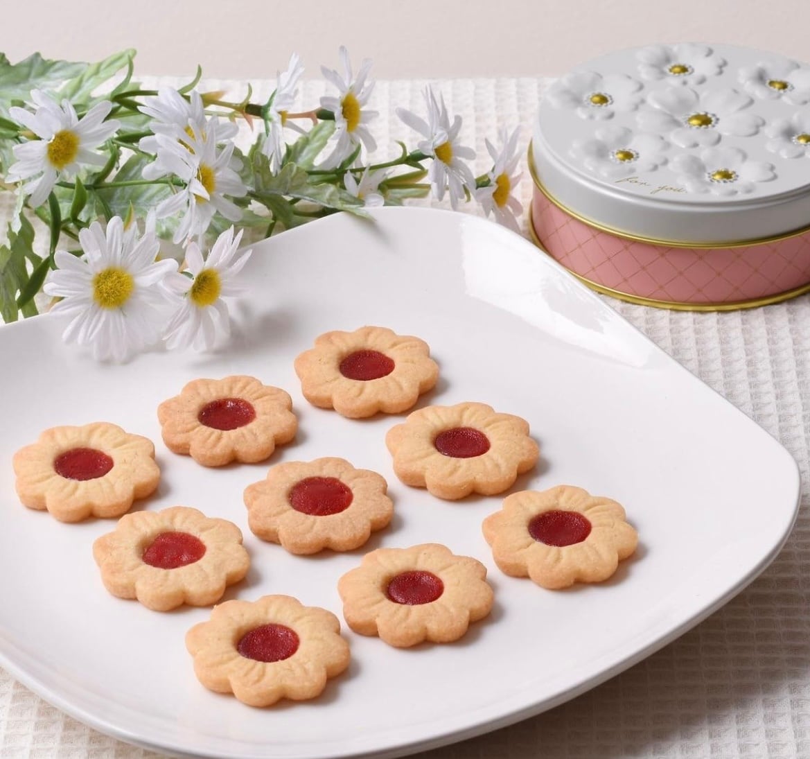 バニーユお花クッキー(お菓子のミカタ ブーケ缶) | パティスリーラ