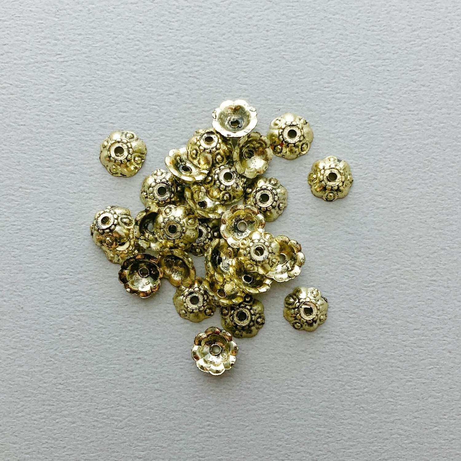 ラウンドお花ビーズキャップパック | Dua-アクセサリーパーツショップ