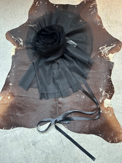 VIVIANO  tulle flower choker