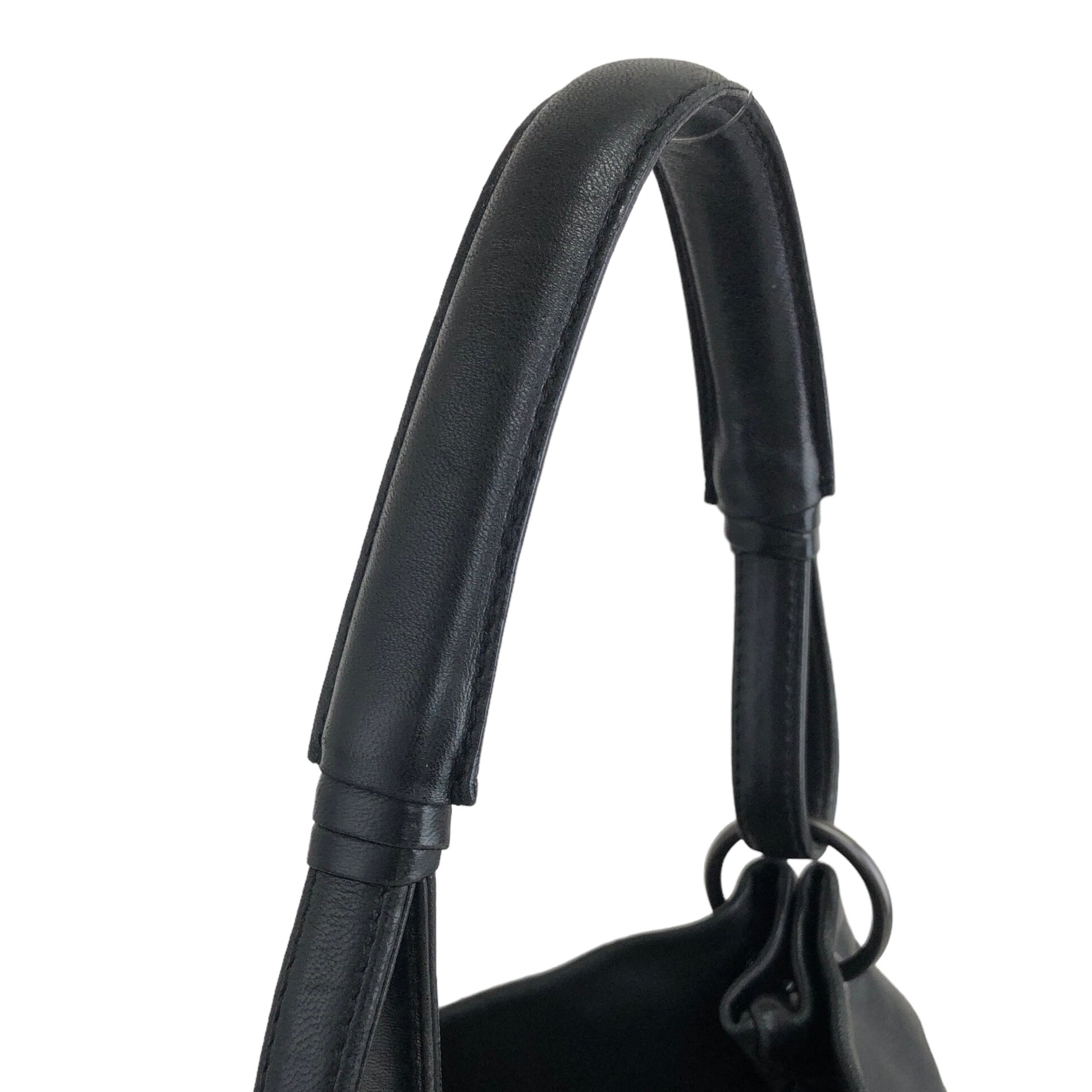 Bottega Veneta ボッテガ・ヴェネタ ショルダーバッグ ブラック レザー