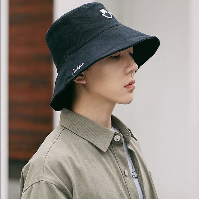 【予約販売】バケットハット メンズ レディース 帽子 ハット アウトドア キャンプ スマイル刺繍 ブラック ホワイト ブルー キャップ ストリート スポーティー ダンス こなれ感 お洒落 韓国 トレンド