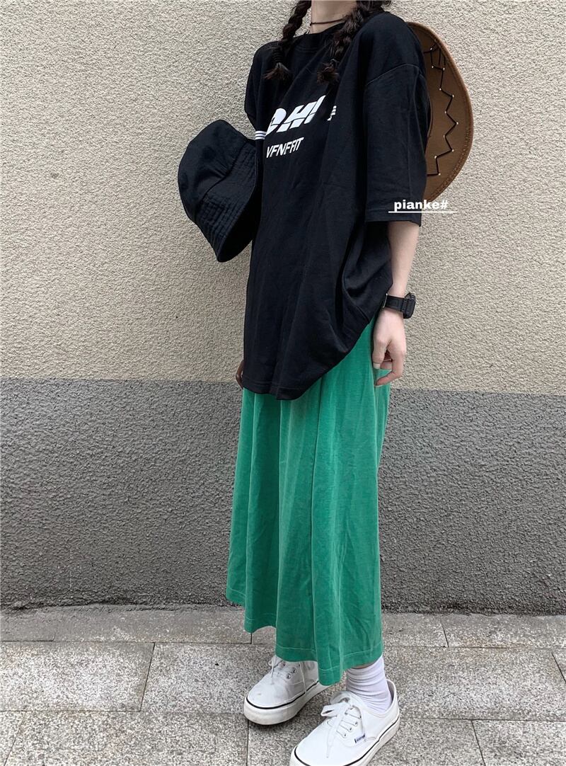 カジュアルプリントTシャツ サマールーズトップス 夏物 ブラックストロベリース18741473910