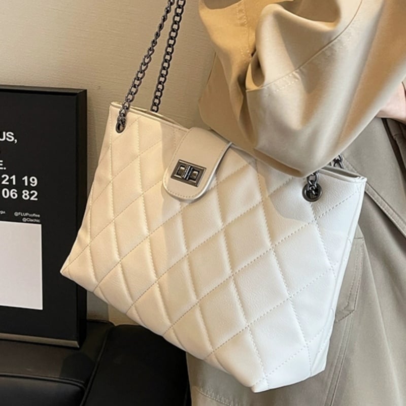 キルティングチェーンショルダートートバッグ Me0951 | Melffy