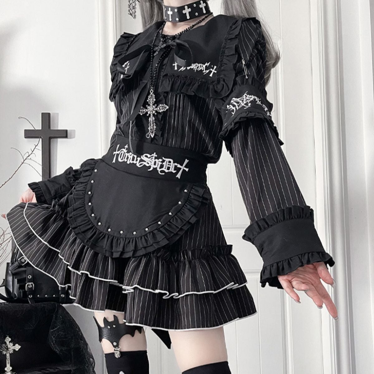 ロリータ 地雷系 エプロン スカート 地雷系フリルエプロン付きセットアップ：スカート | Maiden's Rêve