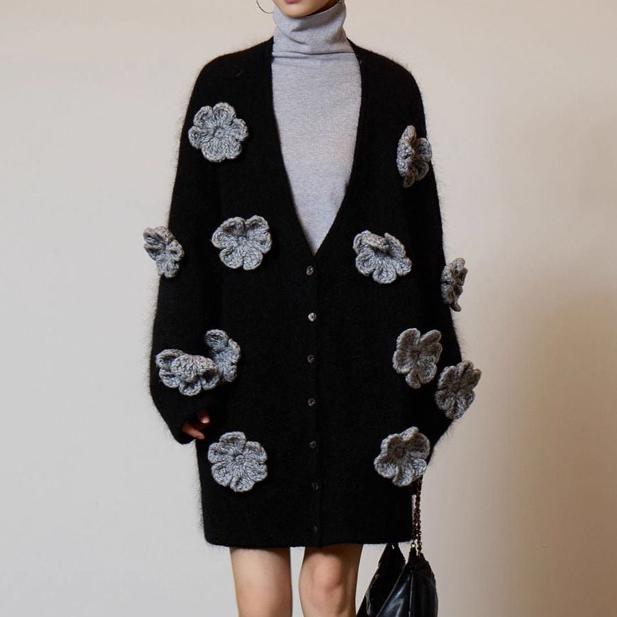 3D FLOWER MOTIF V-NECK KNIT CARDIGAN 1color M-15430