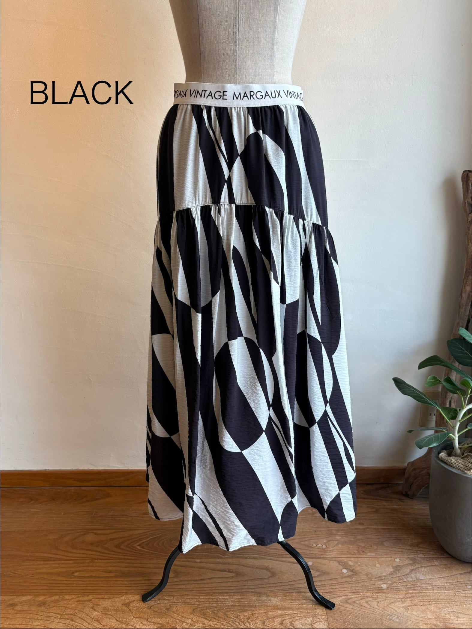 MARGAUX VINTAGE / ロゴウエストジオメトリックスカート | anouk