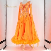 社交ダンス 衣装 スタンダードドレス ワンピース ドレス フロート デモ 競技 ダンス パーティ 発表会 フリル レース オレンジ系 鮮やか フロア映え ふんわり スカート 3枚重ね Mサイズ レディース 競技用 ダンス衣装 発表会用ドレス デモ用ドレス 目立つ おしゃれ ダンスパーティー