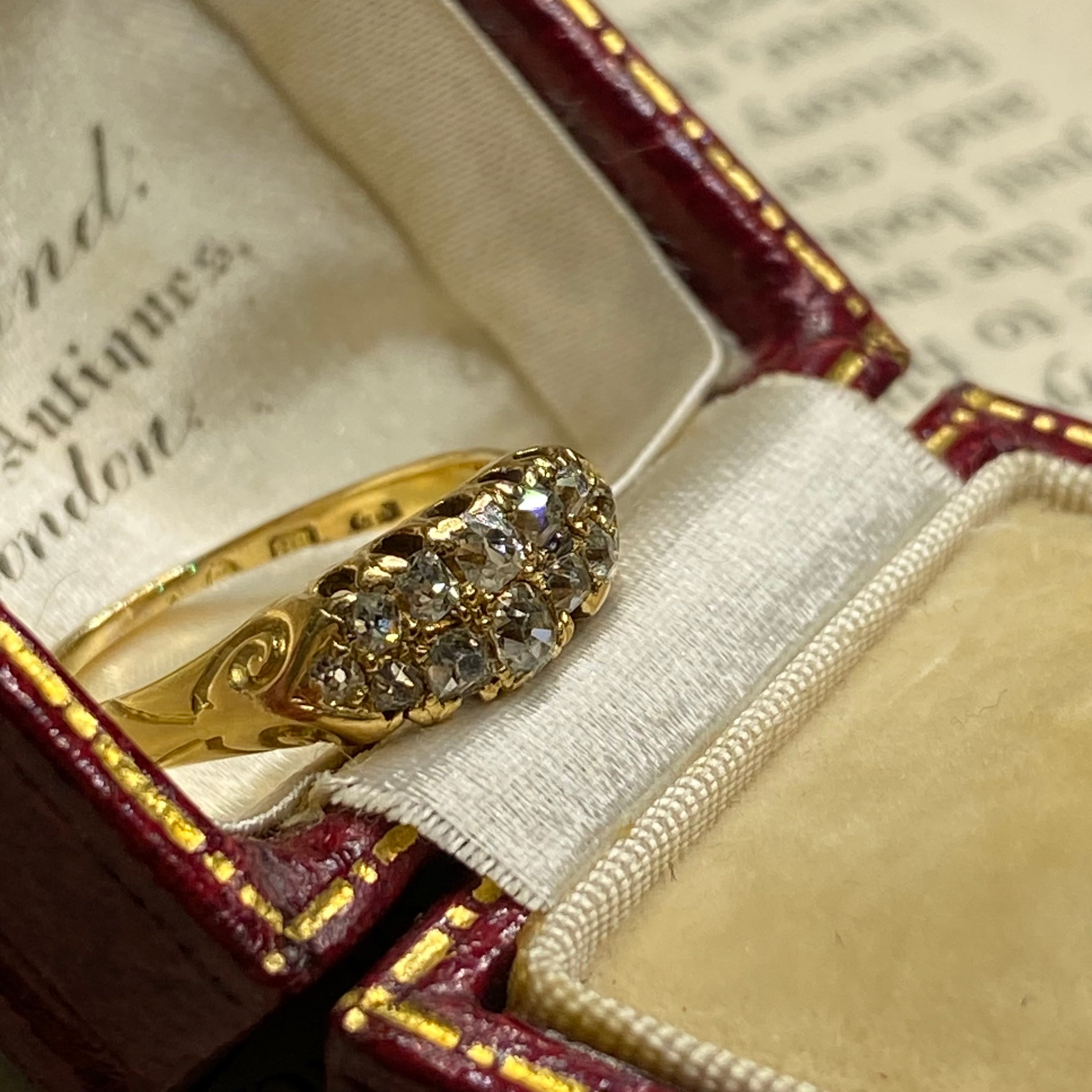 M*n様 イギリスアンティーク　オールドカットダイヤのクラスターリング　デイジー イギリス 1800年後半頃 ダイヤクラスター9pc 可愛いらしい